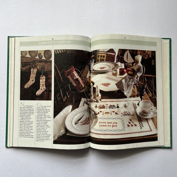 Christmas Cross Stitch Hardcover Pattern Book Better Homes Gardens Vintage 1987 - Picture 9 of 10